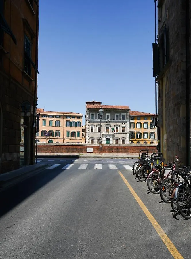 Loft 42 Apartment Pisa Italy